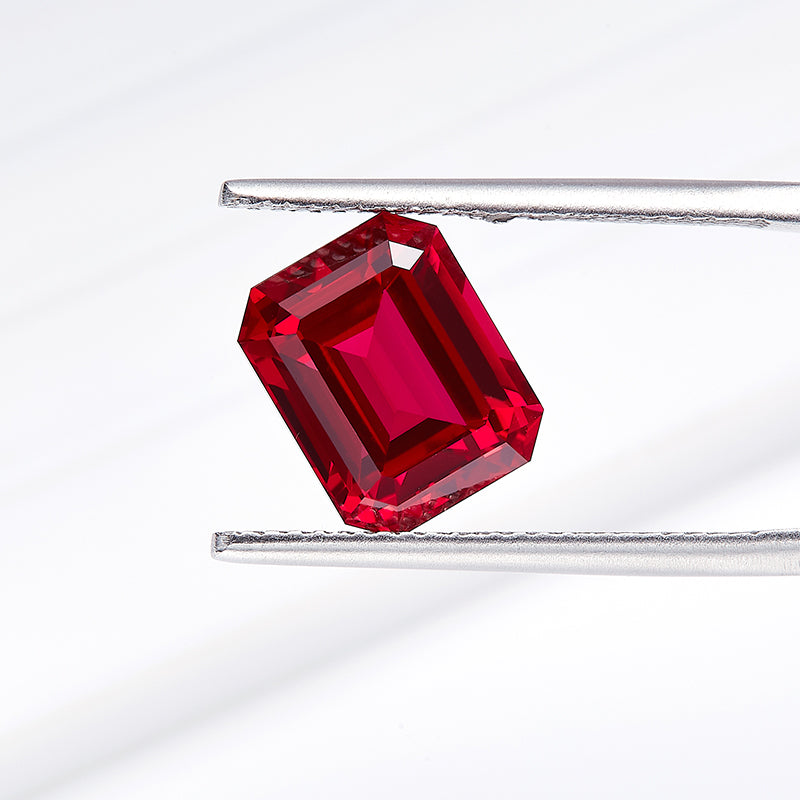 Red Emerald-Cut Loose Lab-Grown Diamond