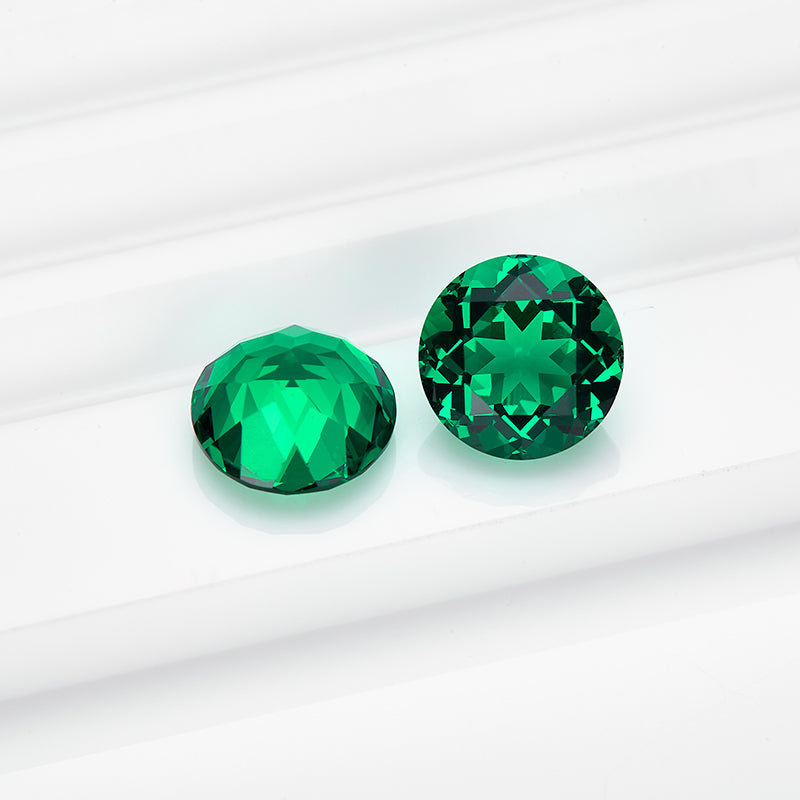 Green Round-Cut Loose Lab-Grown Diamond