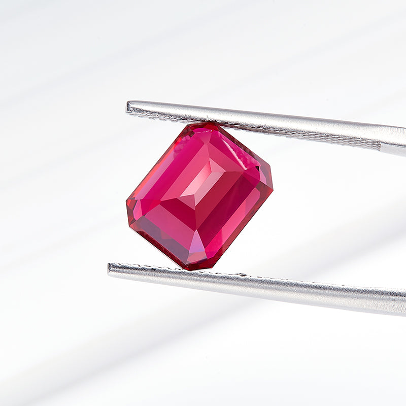 Red Emerald-Cut Loose Lab-Grown Diamond