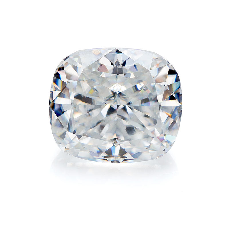 Graceful Emerald-Cut Moissanite Loose Stone