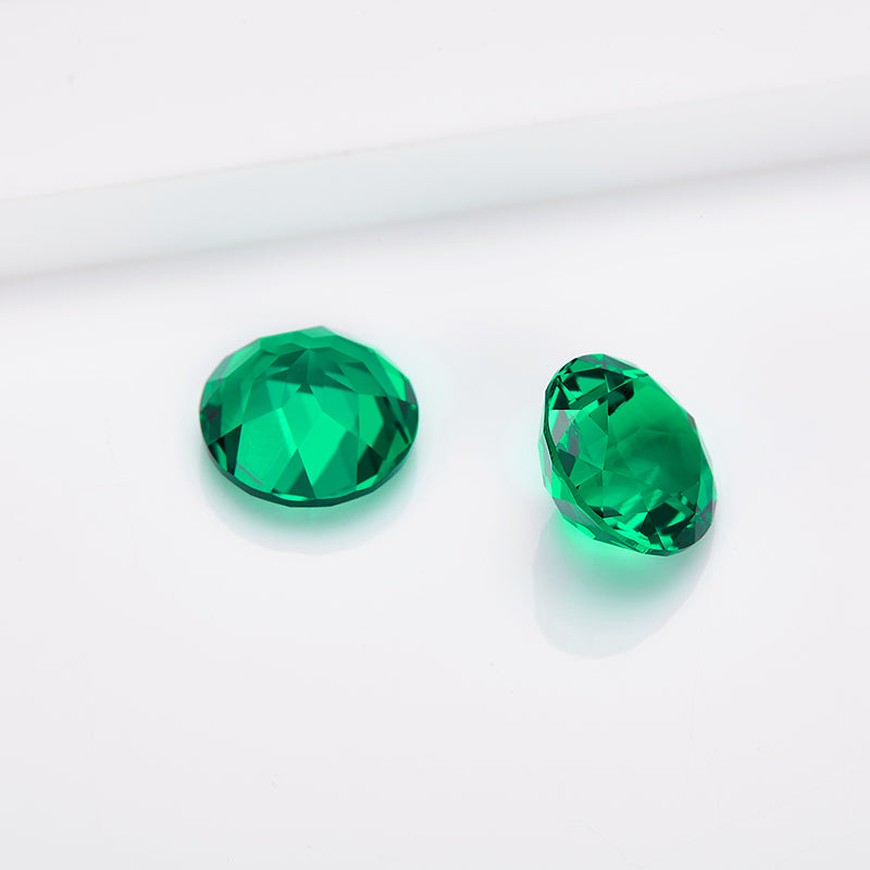 Green Round-Cut Loose Lab-Grown Diamond