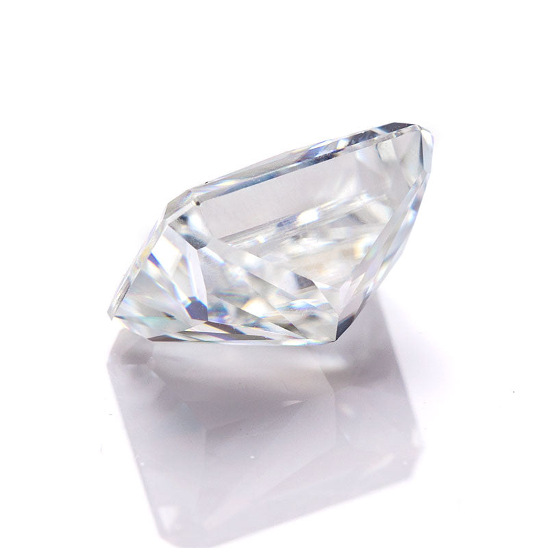Chic Radiant-Cut Moissanite Loose Stone